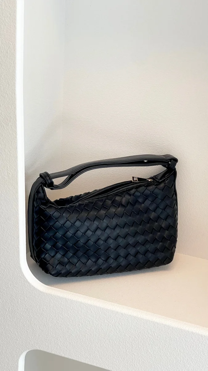 Isabelle Black Shoulder Bag - Image 5